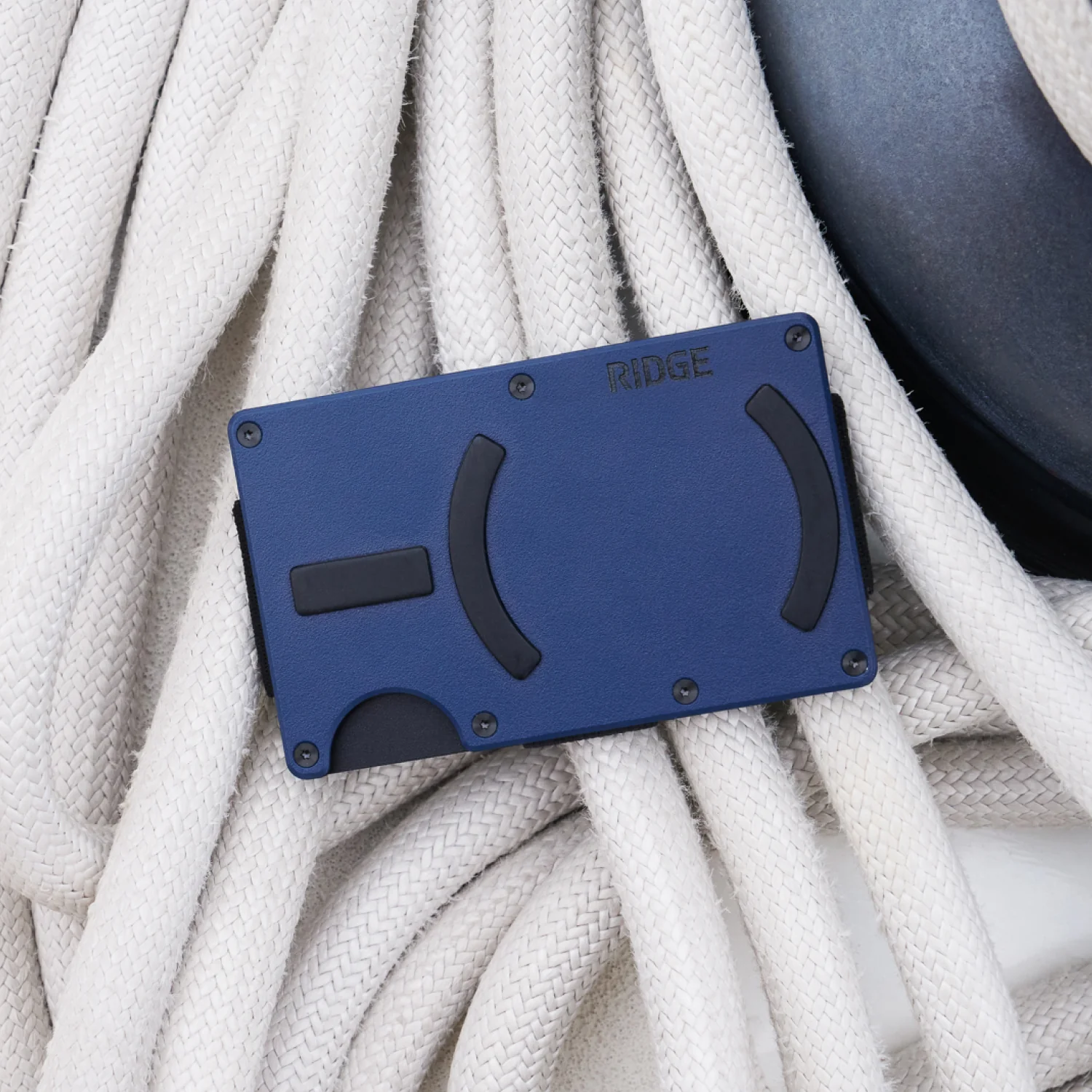 Daily Driver Kit For Magsafe - Dark Harbor - Royal Black - Image 5