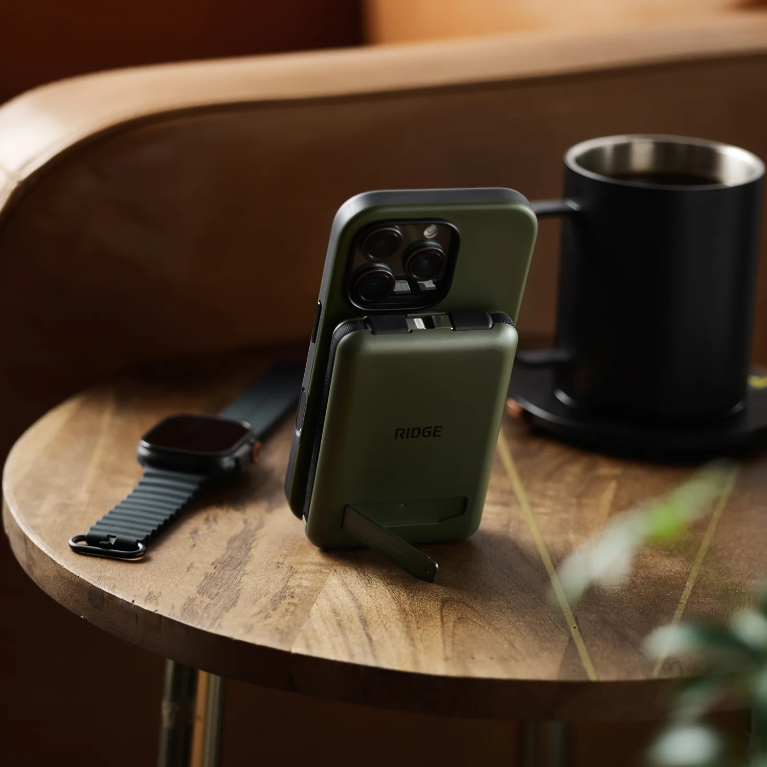 Everyday Charging Kit - iPhone 16 Pro Max - Matte Olive - Image 12