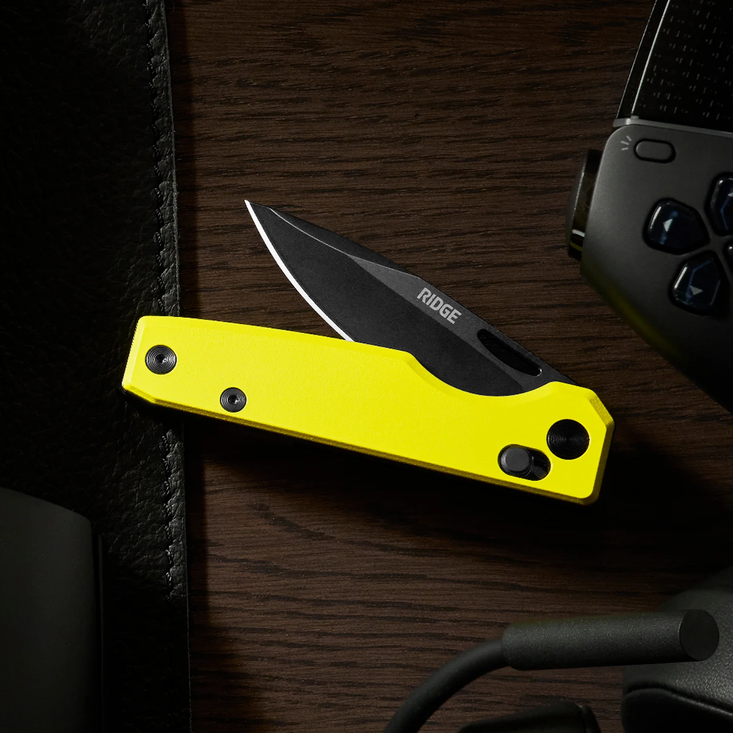 Everyday Folder - Hyper Lime - Image 4