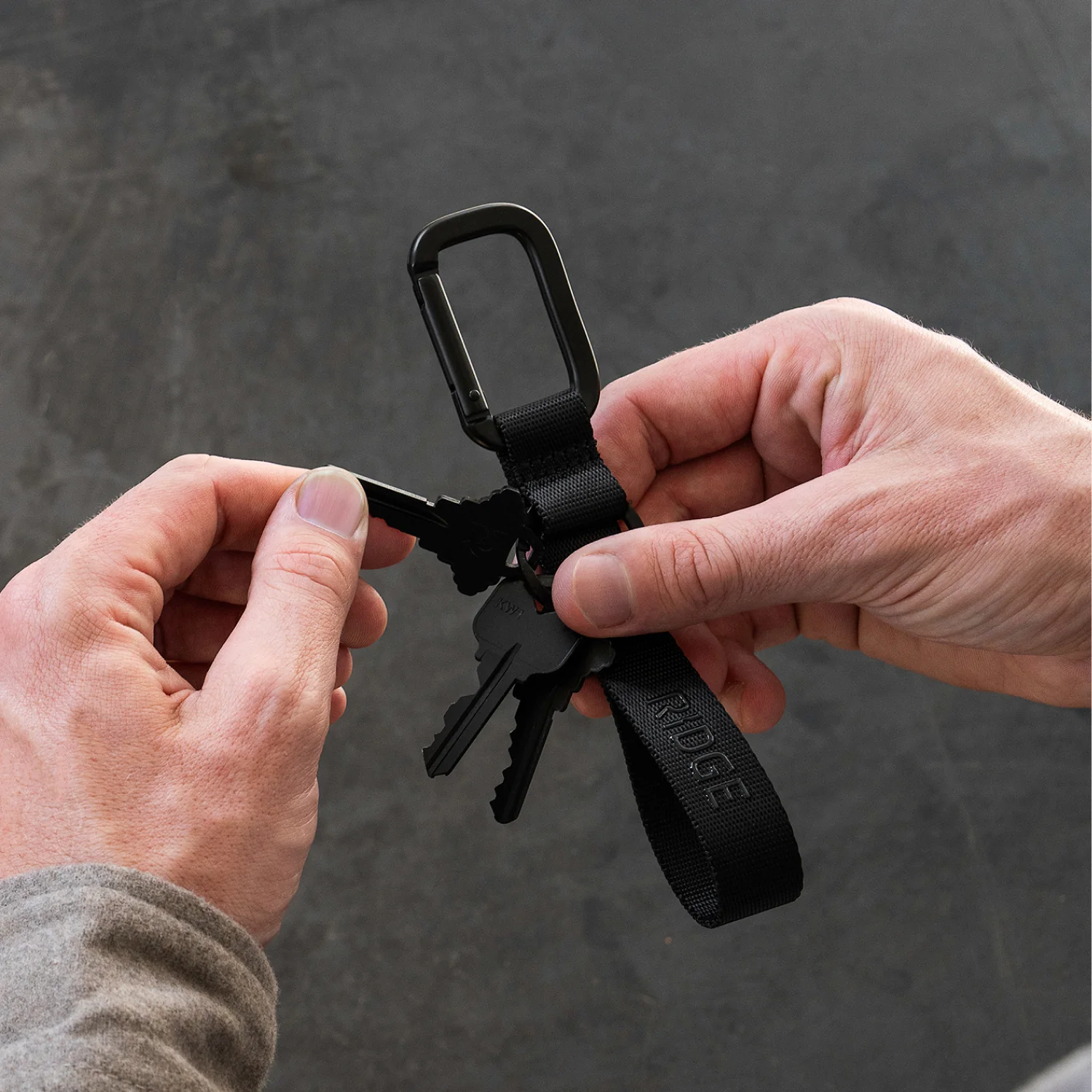 Ridge Keychain - Matte Black - Image 4