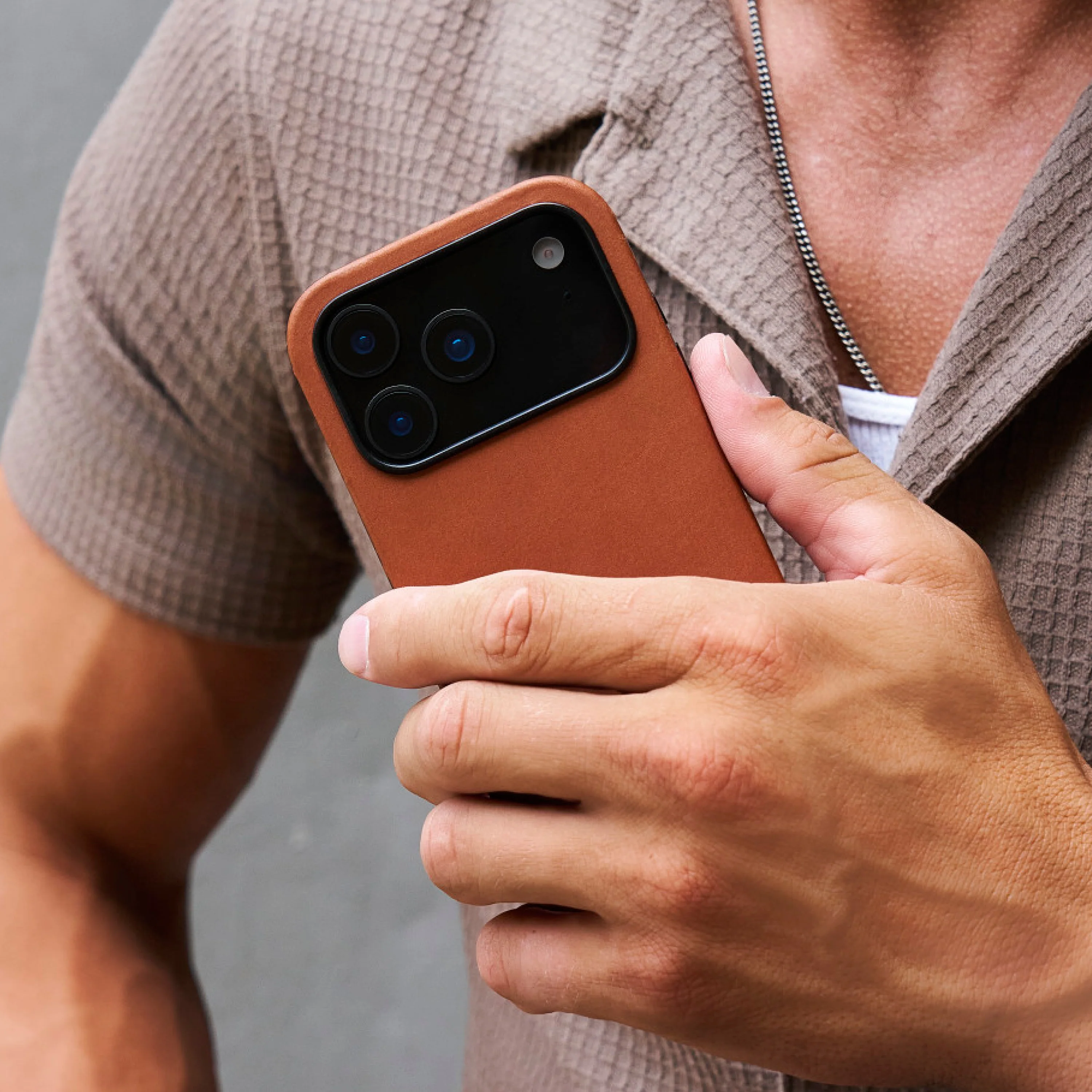 Ridge Phone Case - Tobacco Brown - iPhone 17 Pro - Image 5