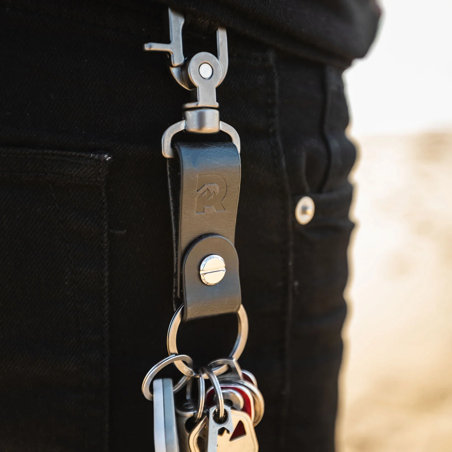 Ridge KeyCase Accessory - Leather Keychain - Image 11