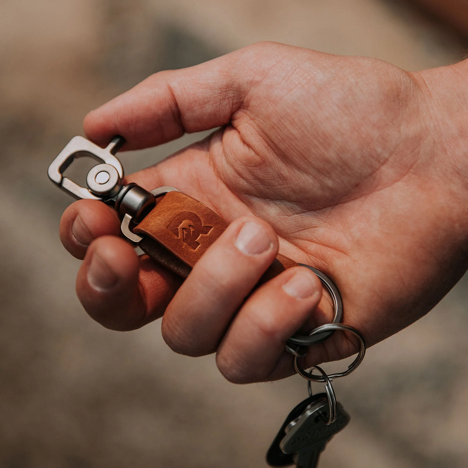 Ridge KeyCase Accessory - Leather Keychain - Image 6