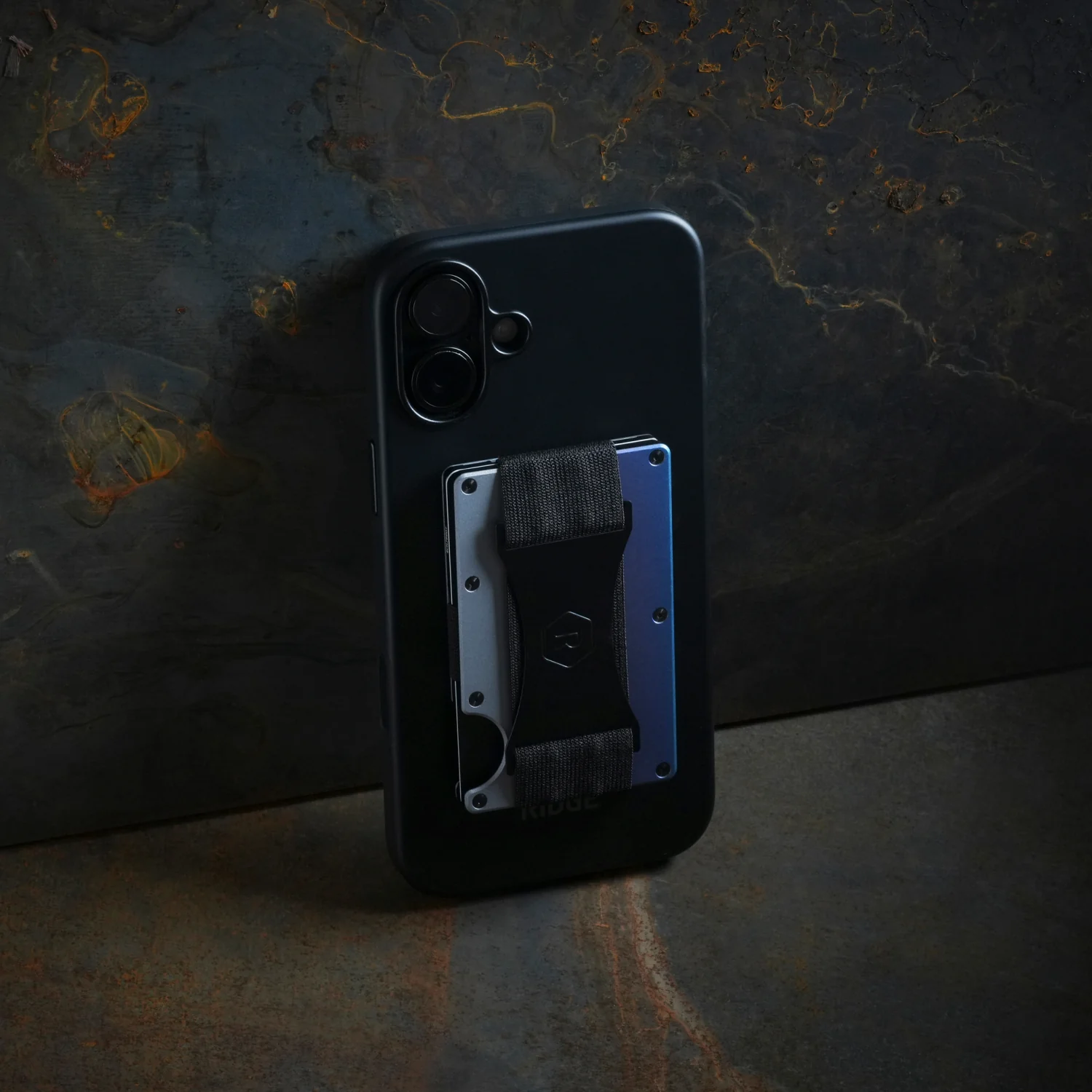 Ridge Wallet for MagSafe - Burnt Titanium - Image 4